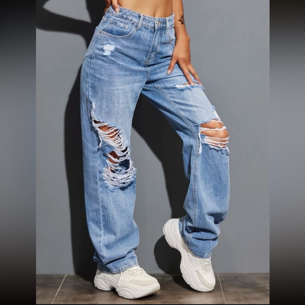 NWT SHEIN CUT OUT RIPPED FRAYED BOYFRIEND JEANS
